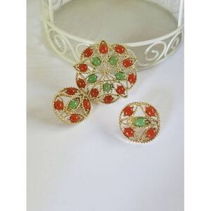 Sarah Coventry brooch and earrings‎ set